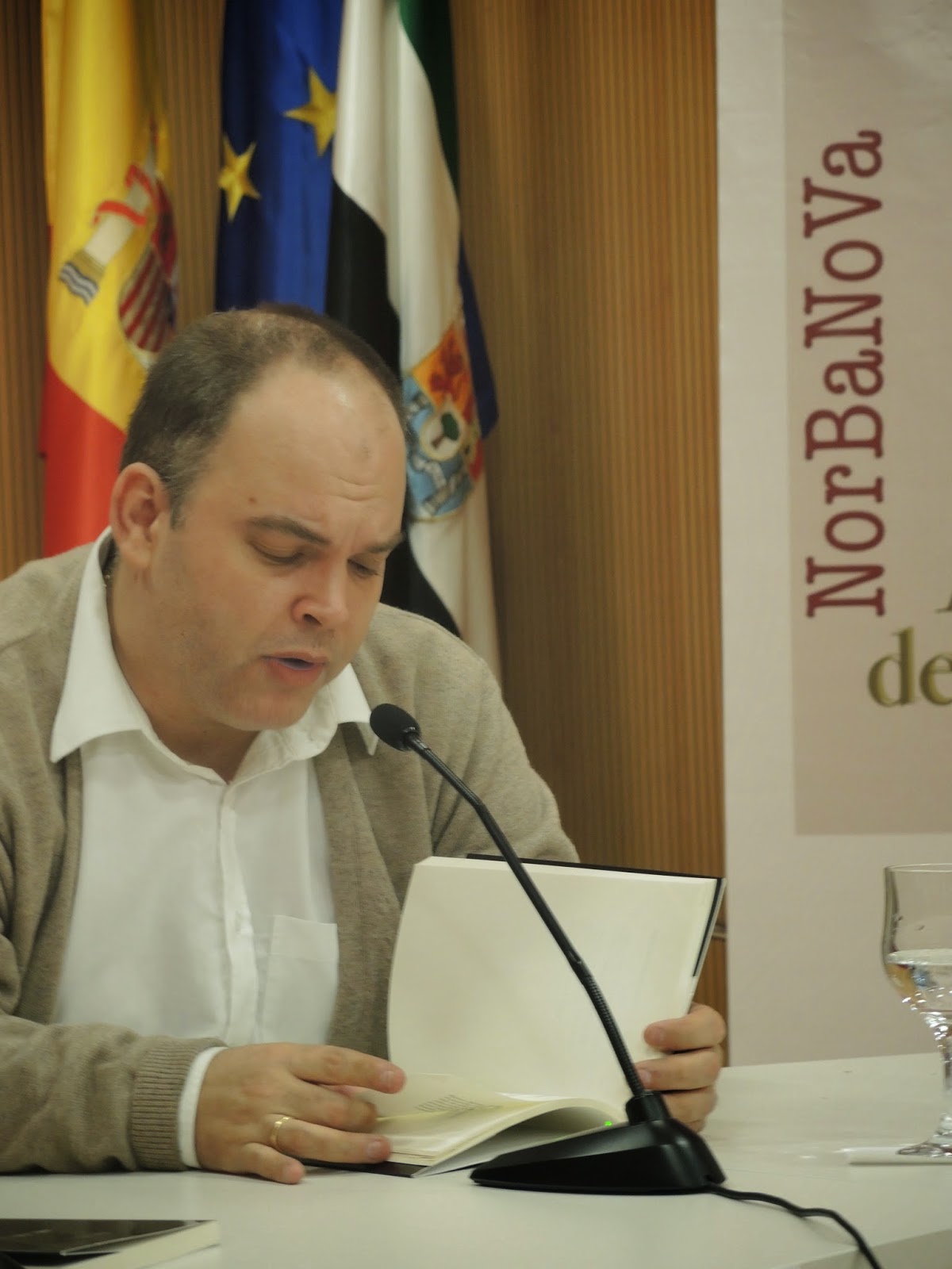 escritor Pablo Méndez
